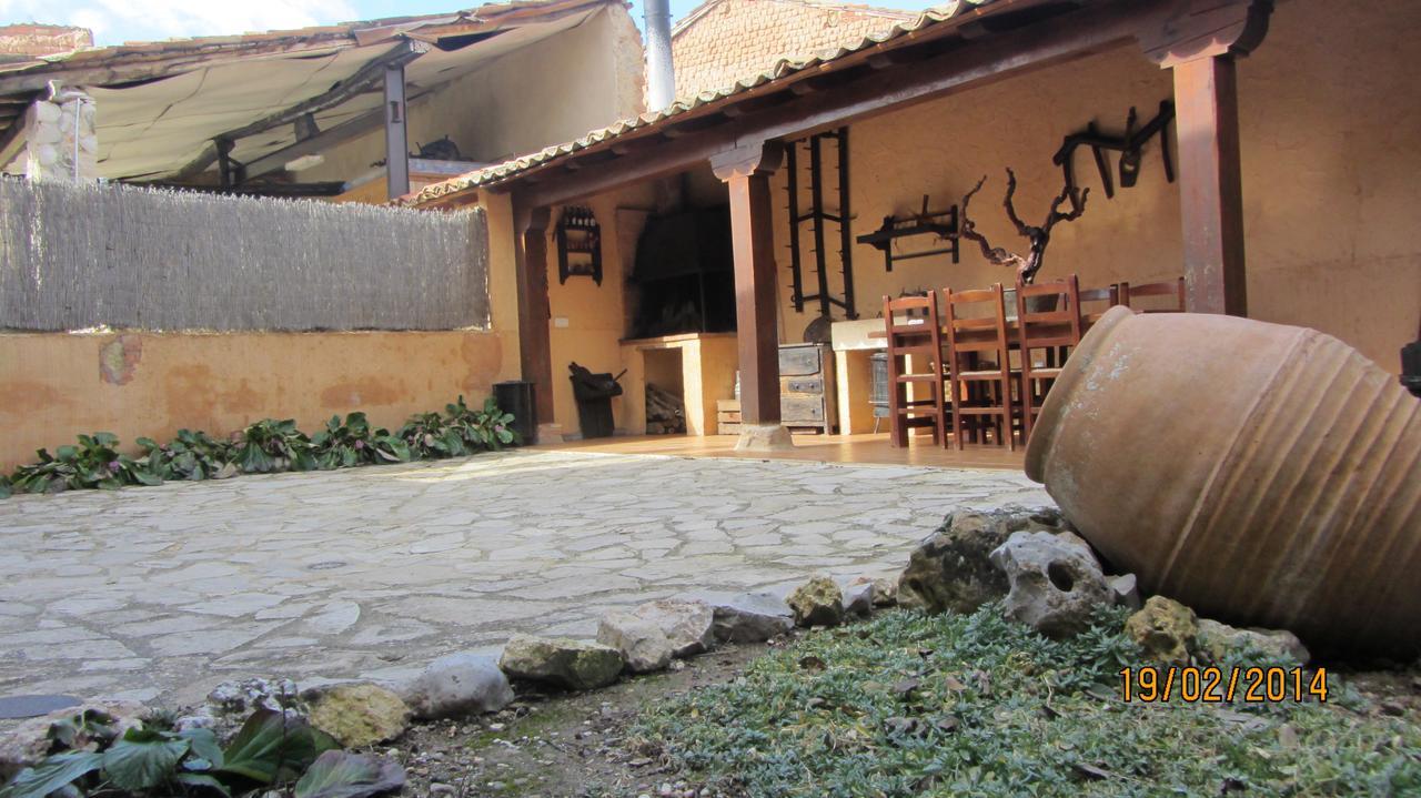 Casa Rural La Prensa De Vino Hotell San Esteban De Gormaz Exteriör bild